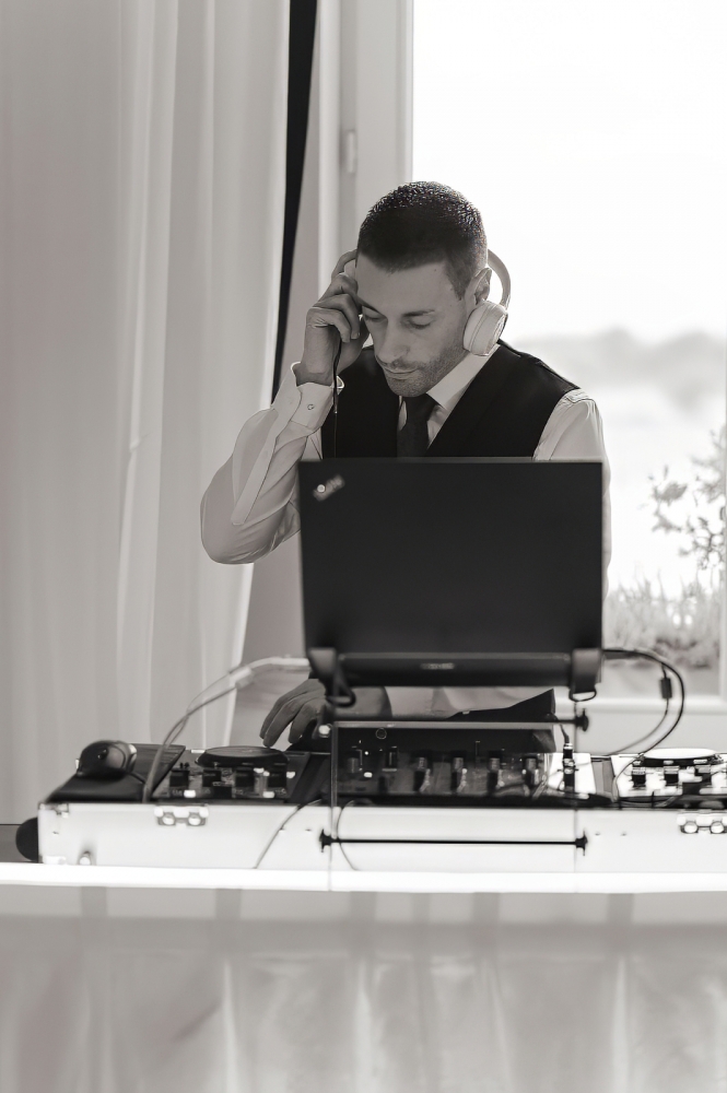 Materie Entertainment - Dein DJ Duo mit 💕