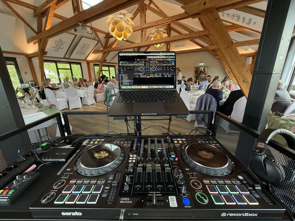 DJ Deckstar