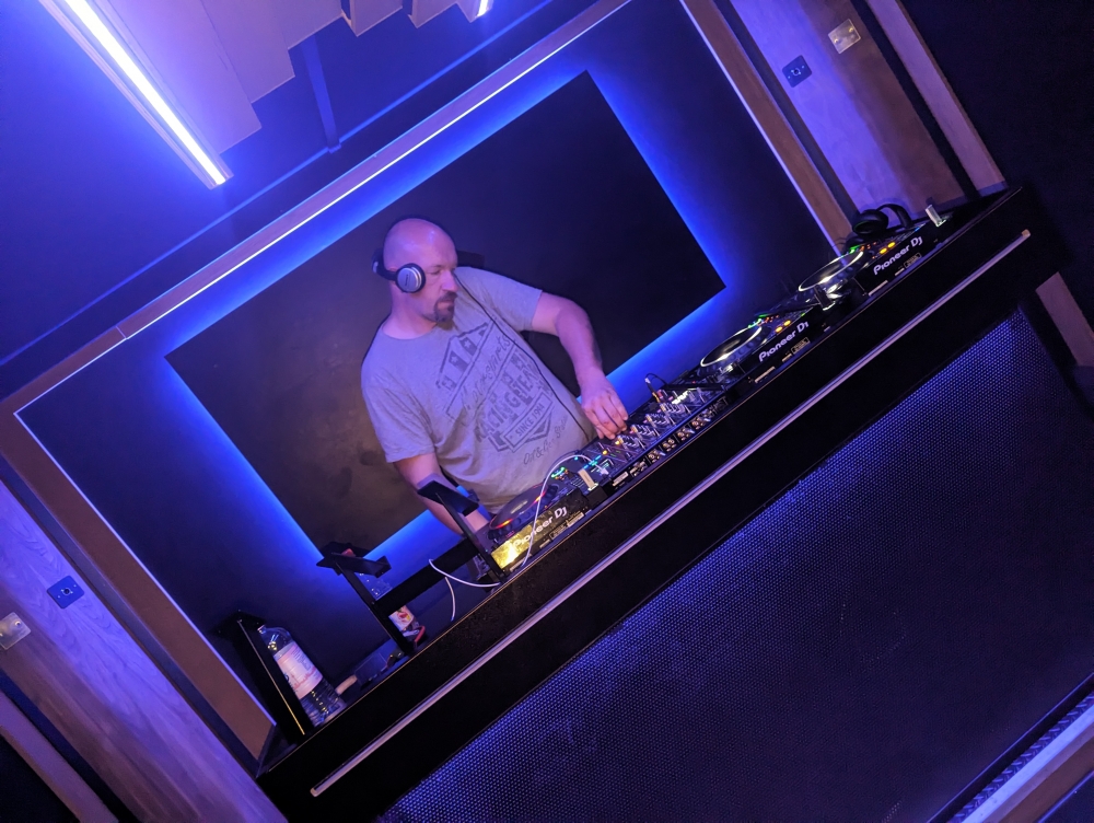 DJ Denis