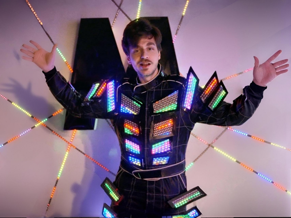 MAHERVEO (The Glow Man)