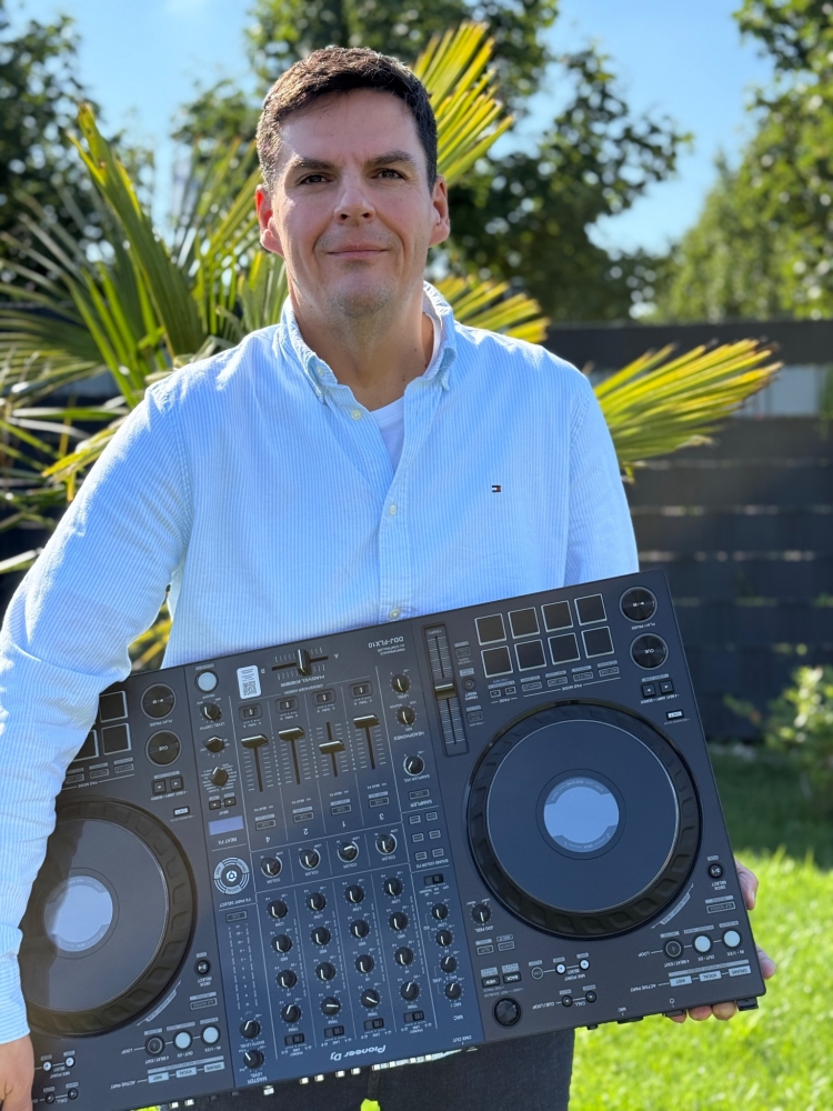 DJ-Jerry