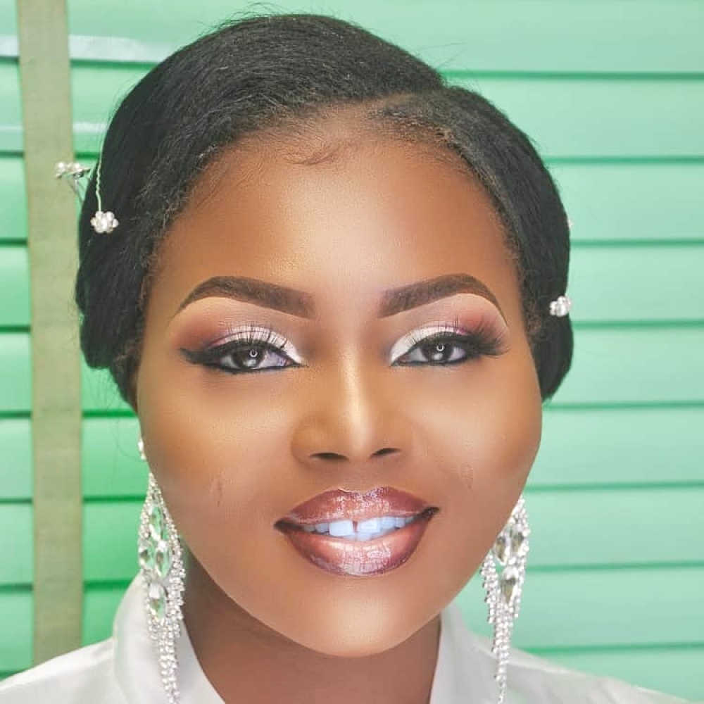 Extra ordinary makeup artist