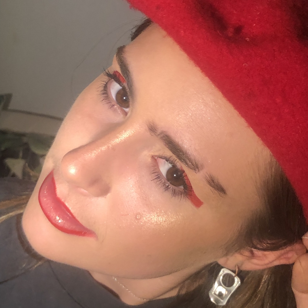 Editorial and glam makeup artist