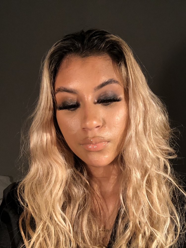 Editorial and glam makeup artist