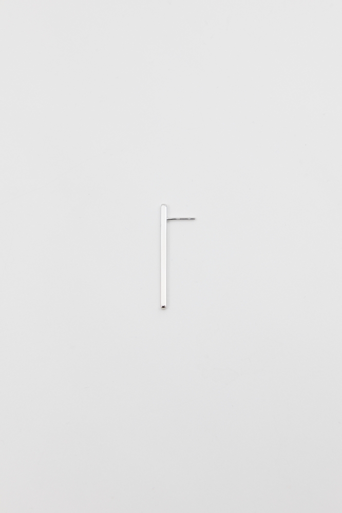 Boucle d'Oreille Barre Courte - Unique 