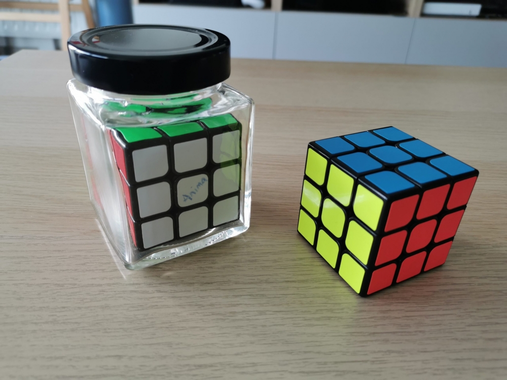 Objet impossible - rubik's cube dans bouteille (personnalisable)