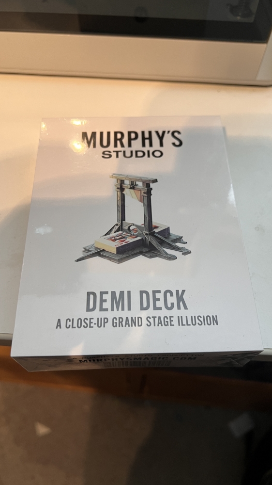 Demi-Deck