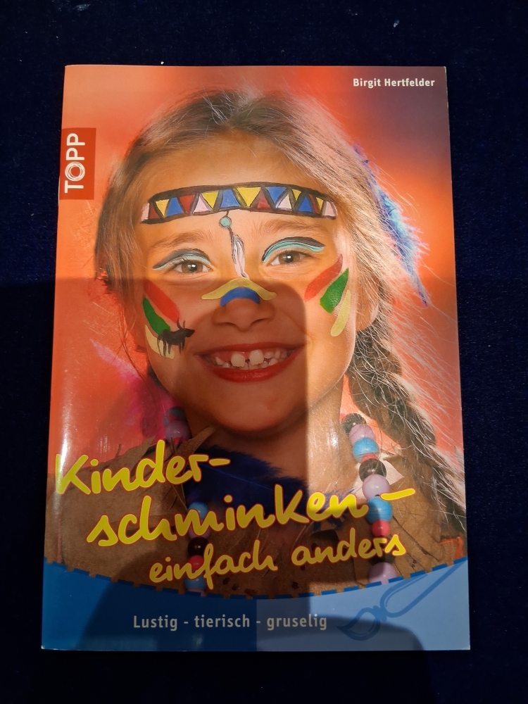 lot de 3 livres sur le maquillages enfants en allemand