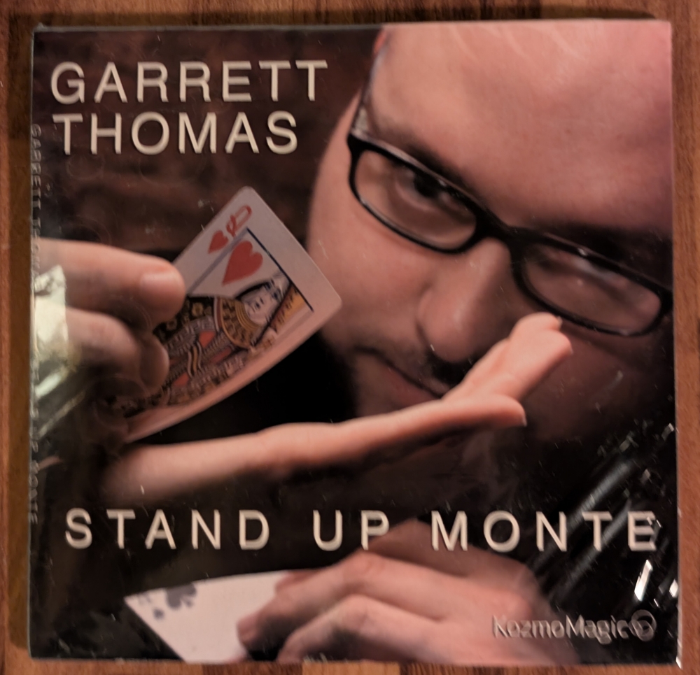 STAND UP MONTE de Garrett Thomas