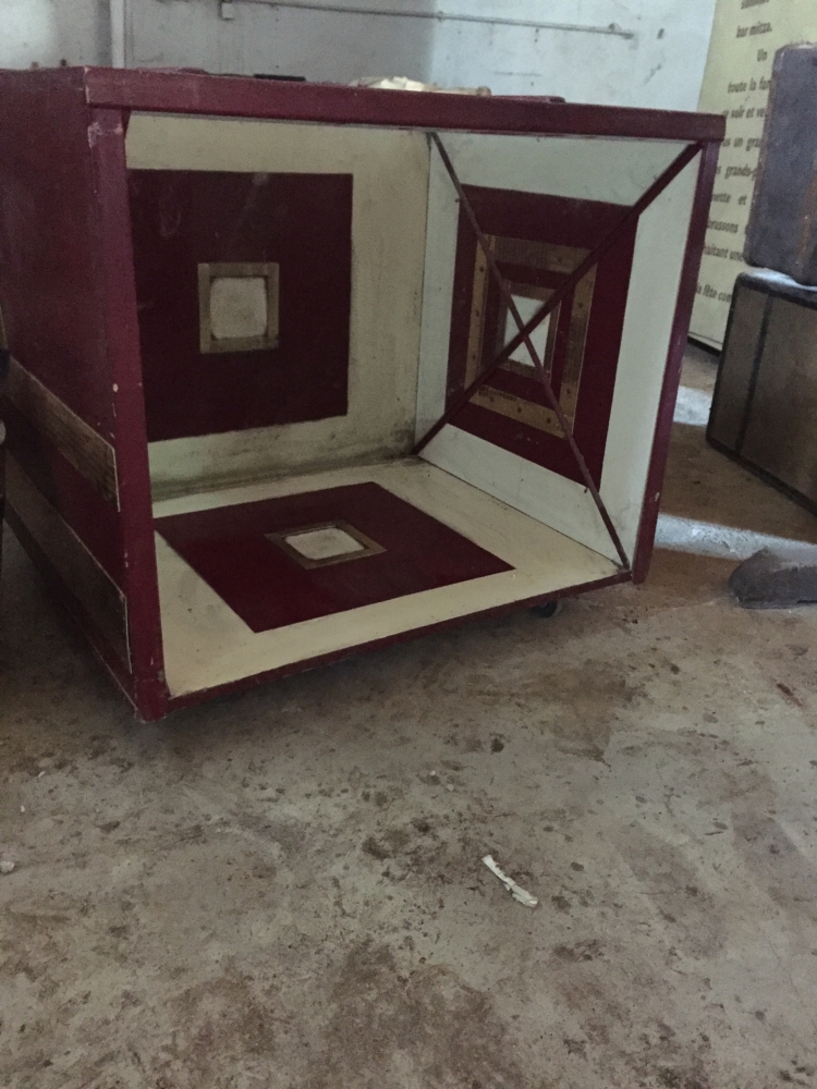 socle mirroir pour apparition 