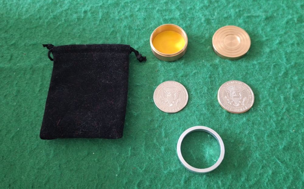 Coin Box - Boîte à Pièces 3 en 1 – Demi Dollar (Okito, Boston & Bloc)
