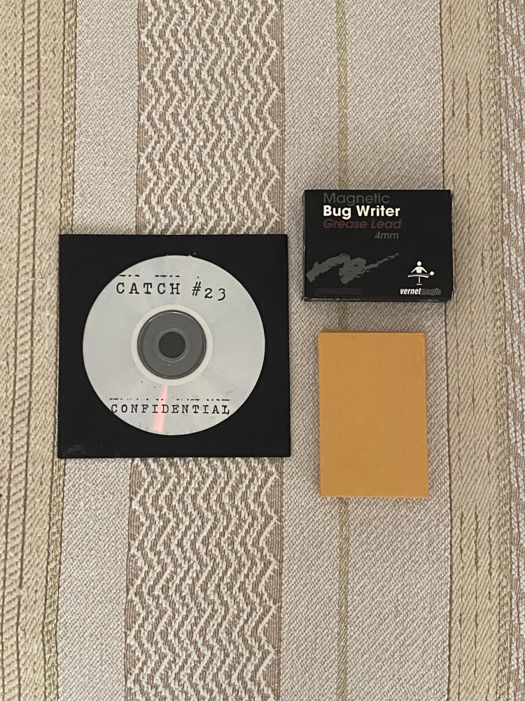 Catch 23 ( avec nail writer et enveloppes)