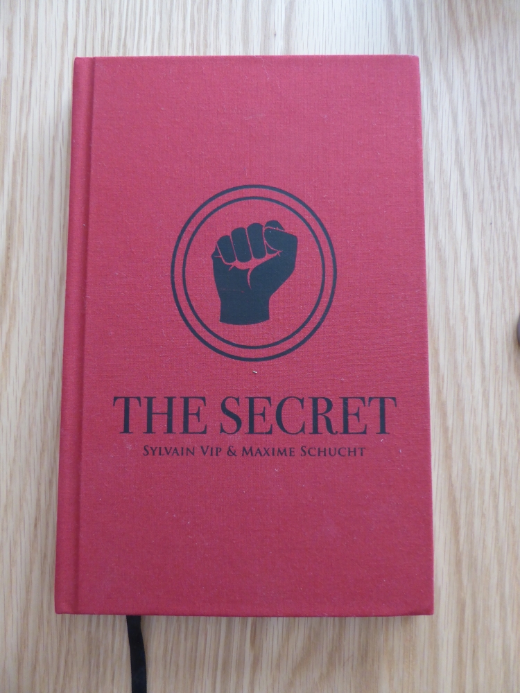 VENDU livre THE SECRET : dans quelle main?