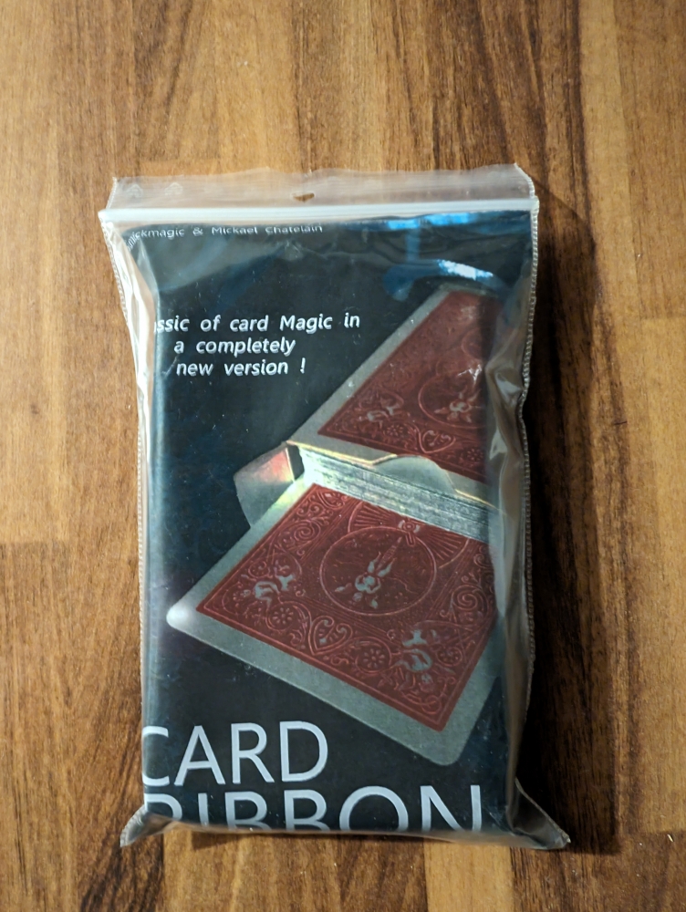Card Ribbon de Mickael Chatelain