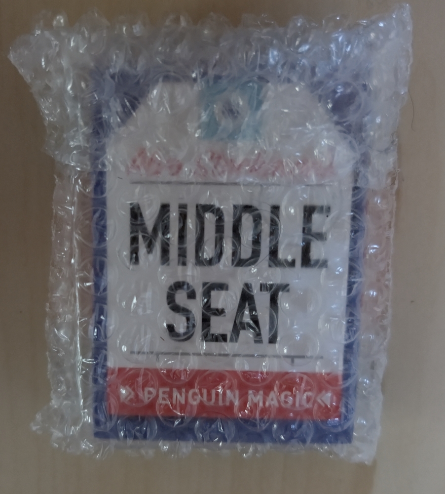 MIDDLE SEAT d'Alvo Stockman