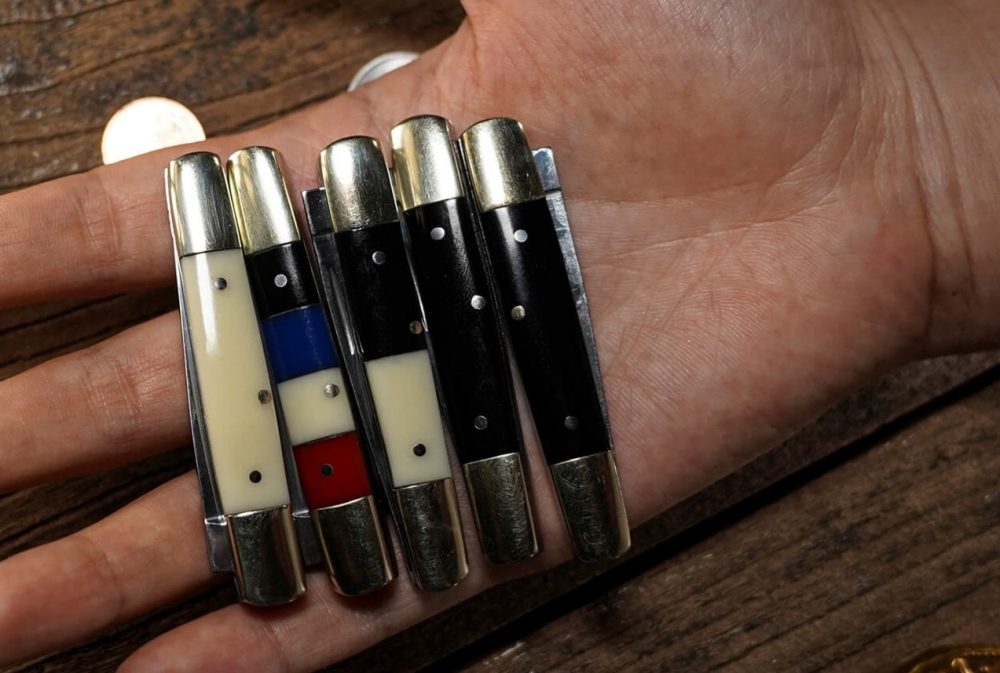 TCC Chroma color changing knives