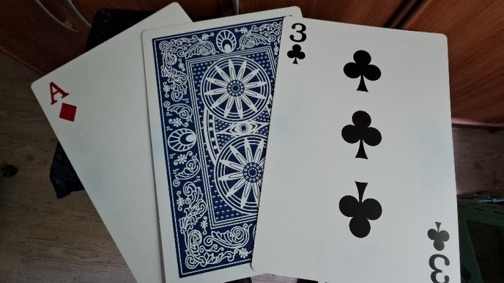 Joe Monti's \"3 card Joe\" (42x28 cm) (en cours de vente)