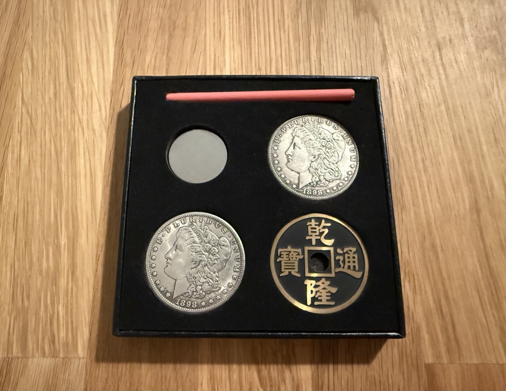 Lot N5 & The Sandwich Coin Set - N2G Mario Lopez