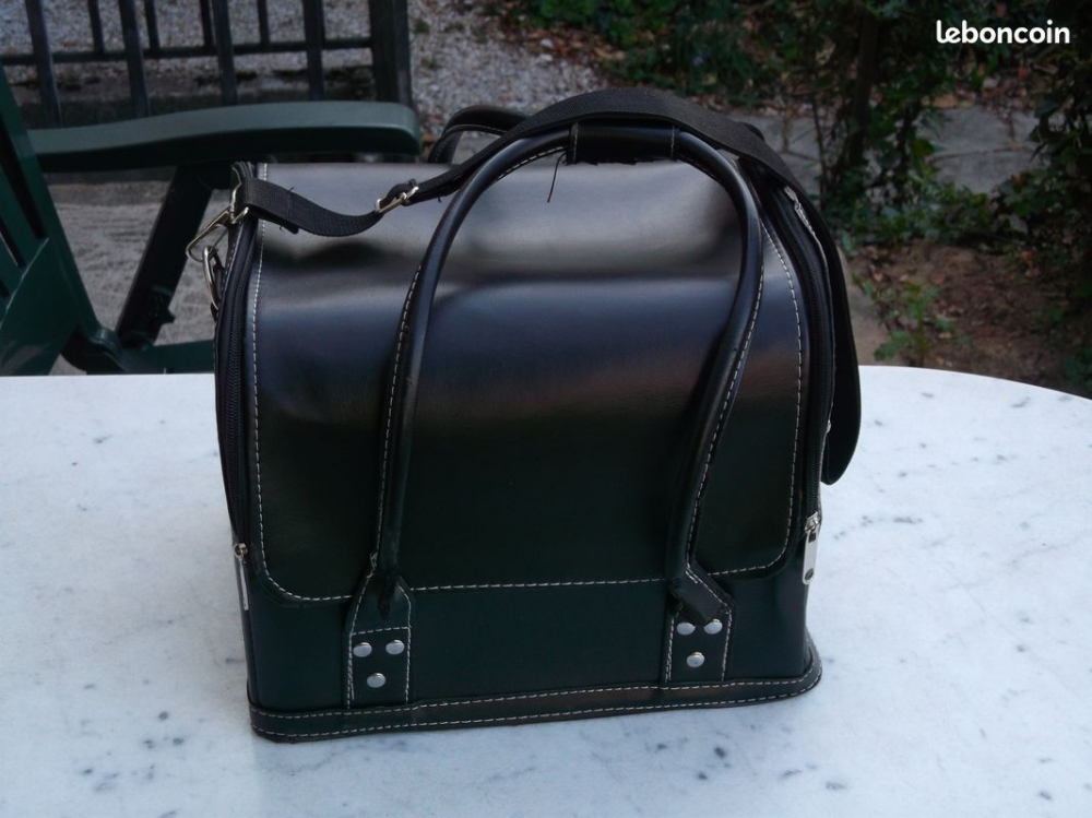 Valise de rangement à casiers articulés