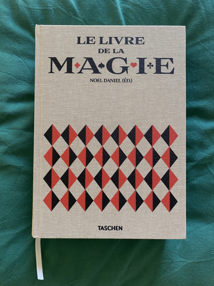 Le livre de la magie 