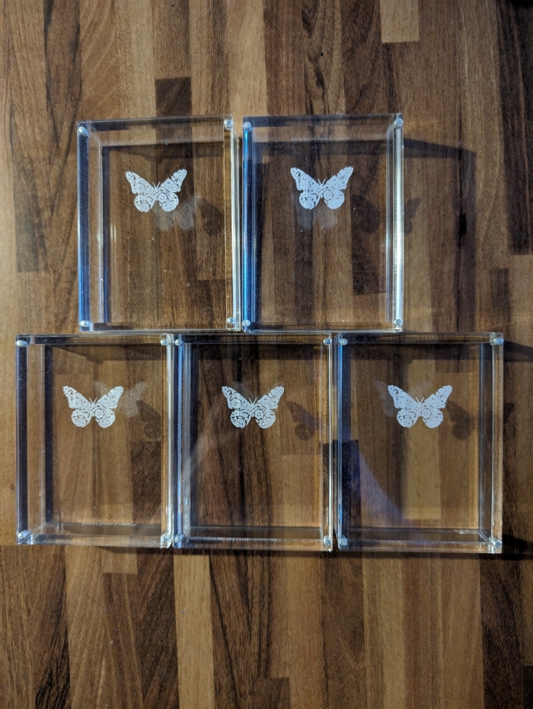  5 Butterfly Carat Card Case d'Ondrej Psenicka