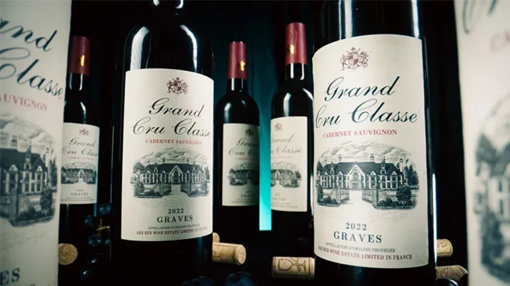 Miracle wine bottles (TCC Magic)