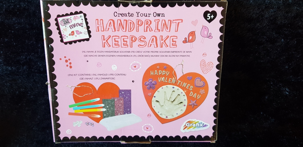 Réalise l'empreinte de ta main