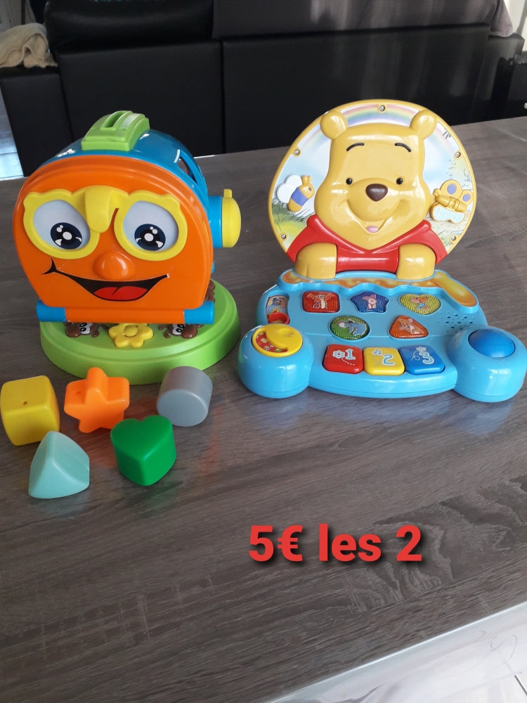 Ordinateur musical winni et boite aux lettres avec forme