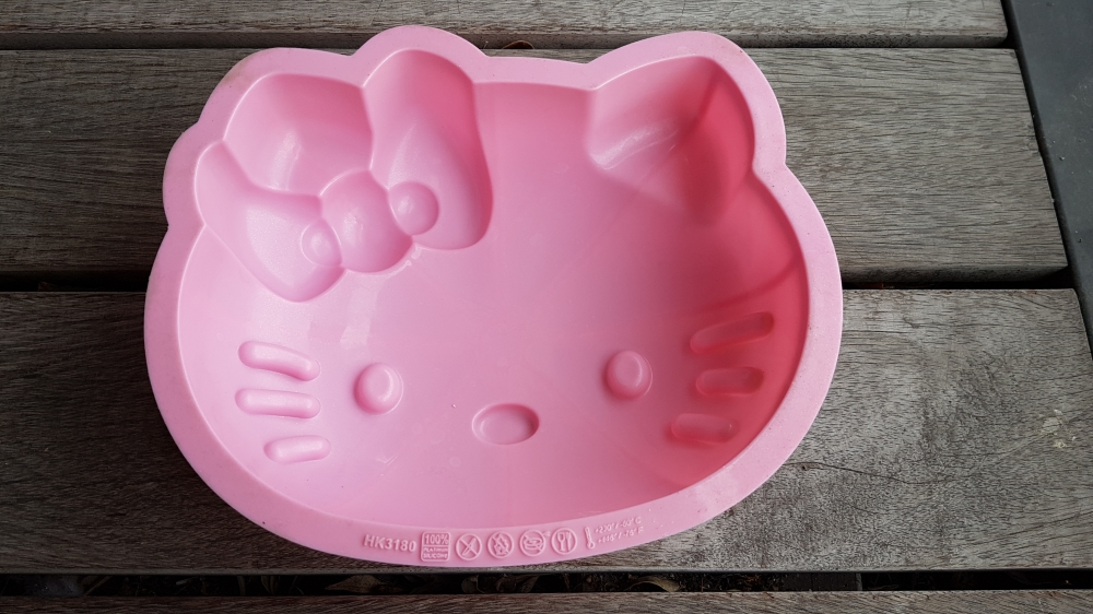  Moule  souple Hello  Kitty  pour g teau d anniversaire