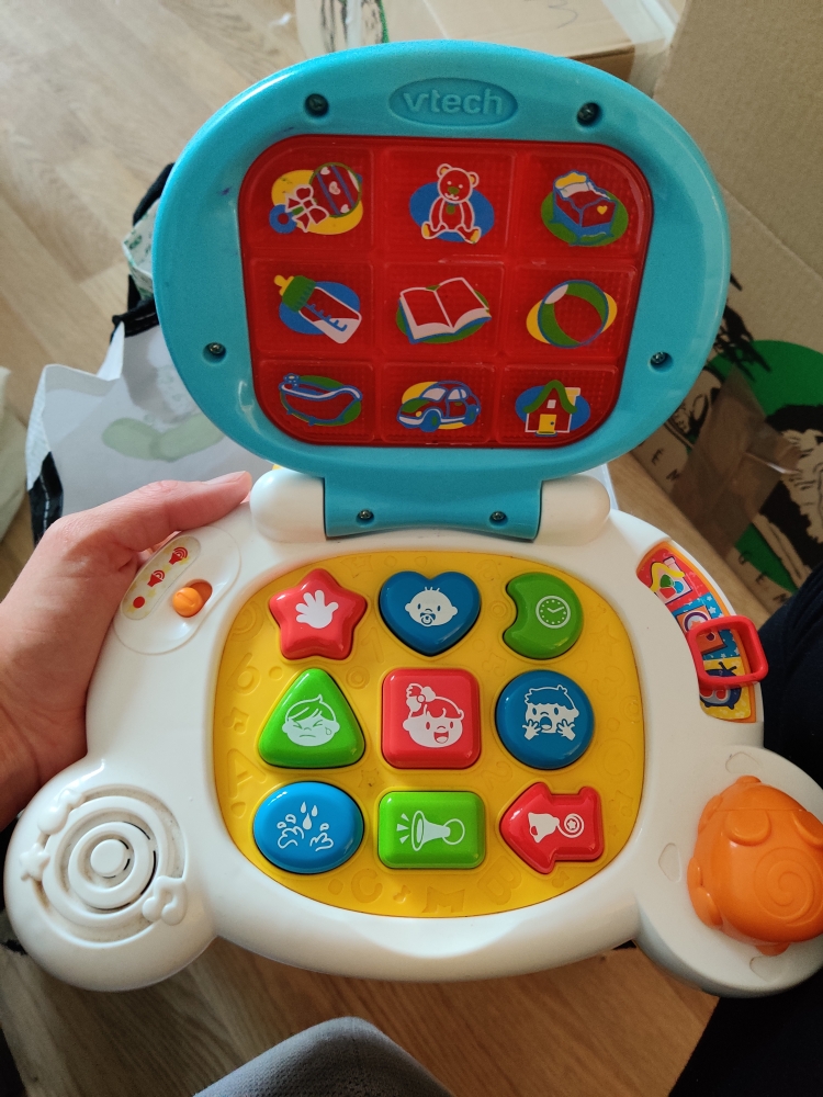 Ordinateur et piano électronique