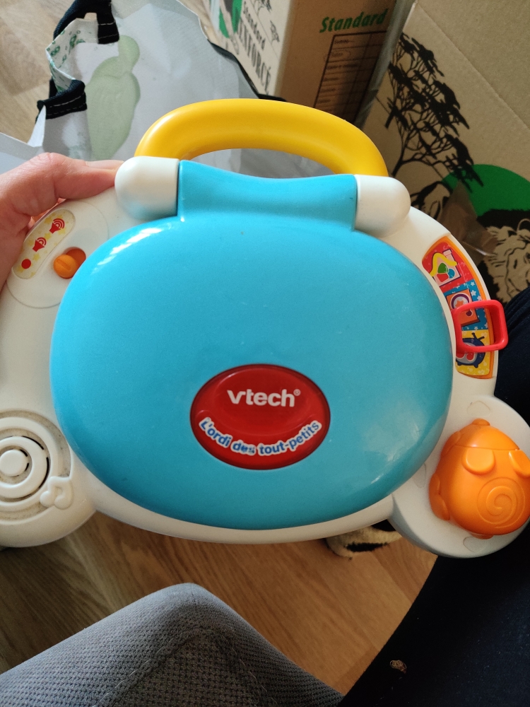 Ordinateur et piano électronique