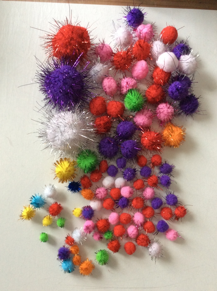 Assortiment de pompons pour loisirs créatifs 