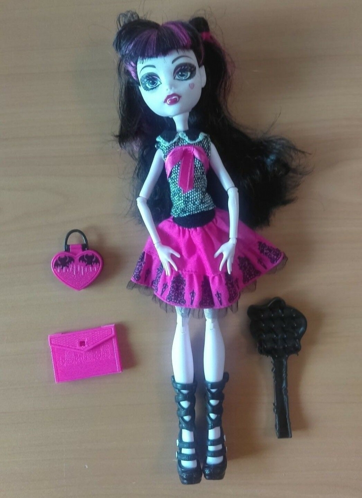 RARE MONSTER HIGH DRACULAURA PICTURE 2013 MATTEL NRFB - TBE