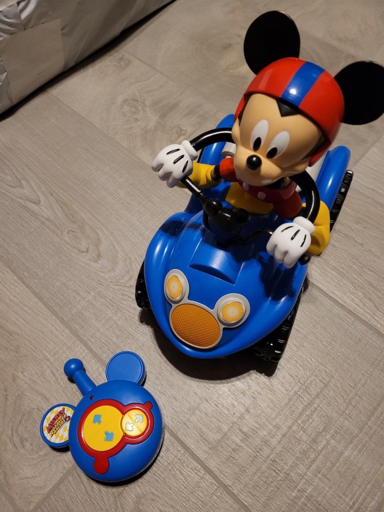 Voiture téléguidé