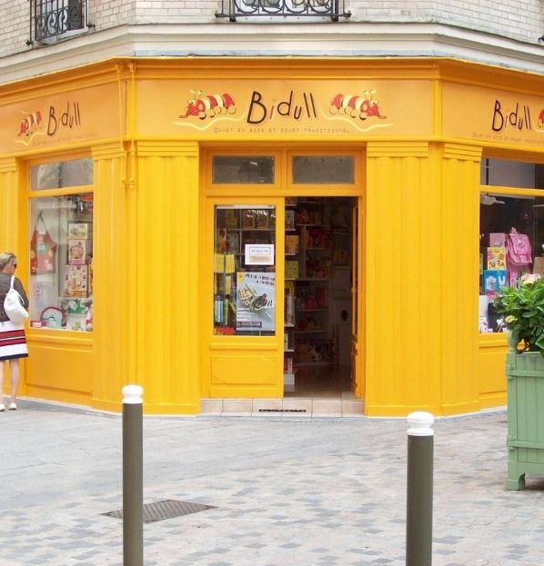 Passez au magasin de Surenes