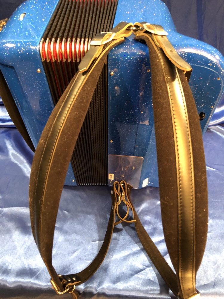 Accordéon chromatique Accordiola 01 Bleu - 80 Basses