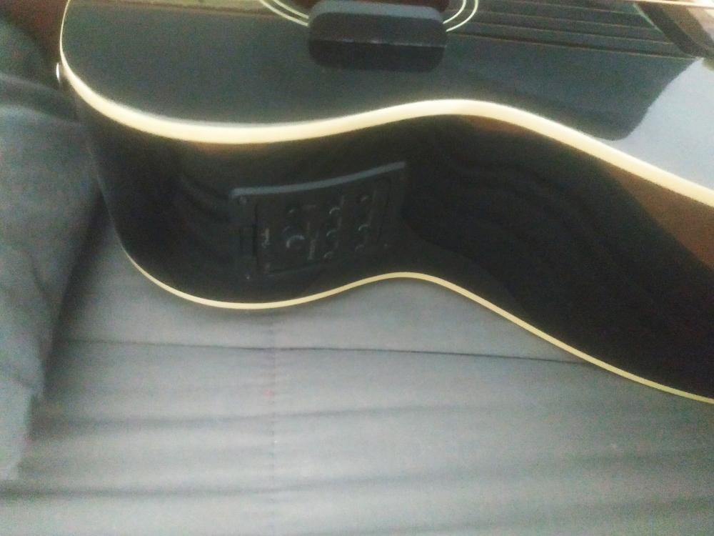 Basse électro-acoustique Fender Kingman V2