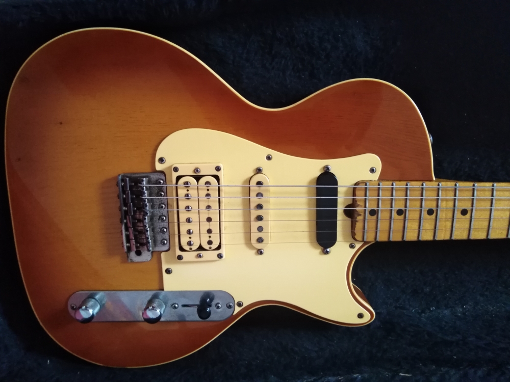 Guitare électrique St Blues de 1985 