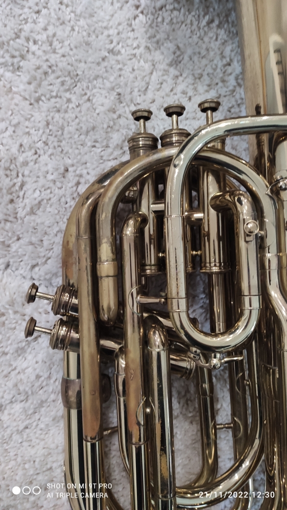 Saxhorn courtois AC 166 5 pistons