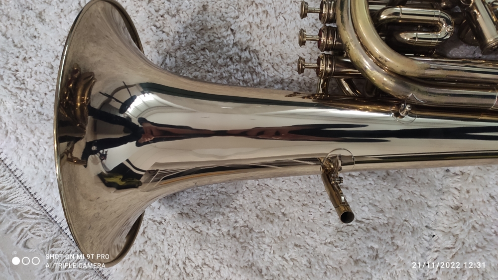 Saxhorn courtois AC 166 5 pistons