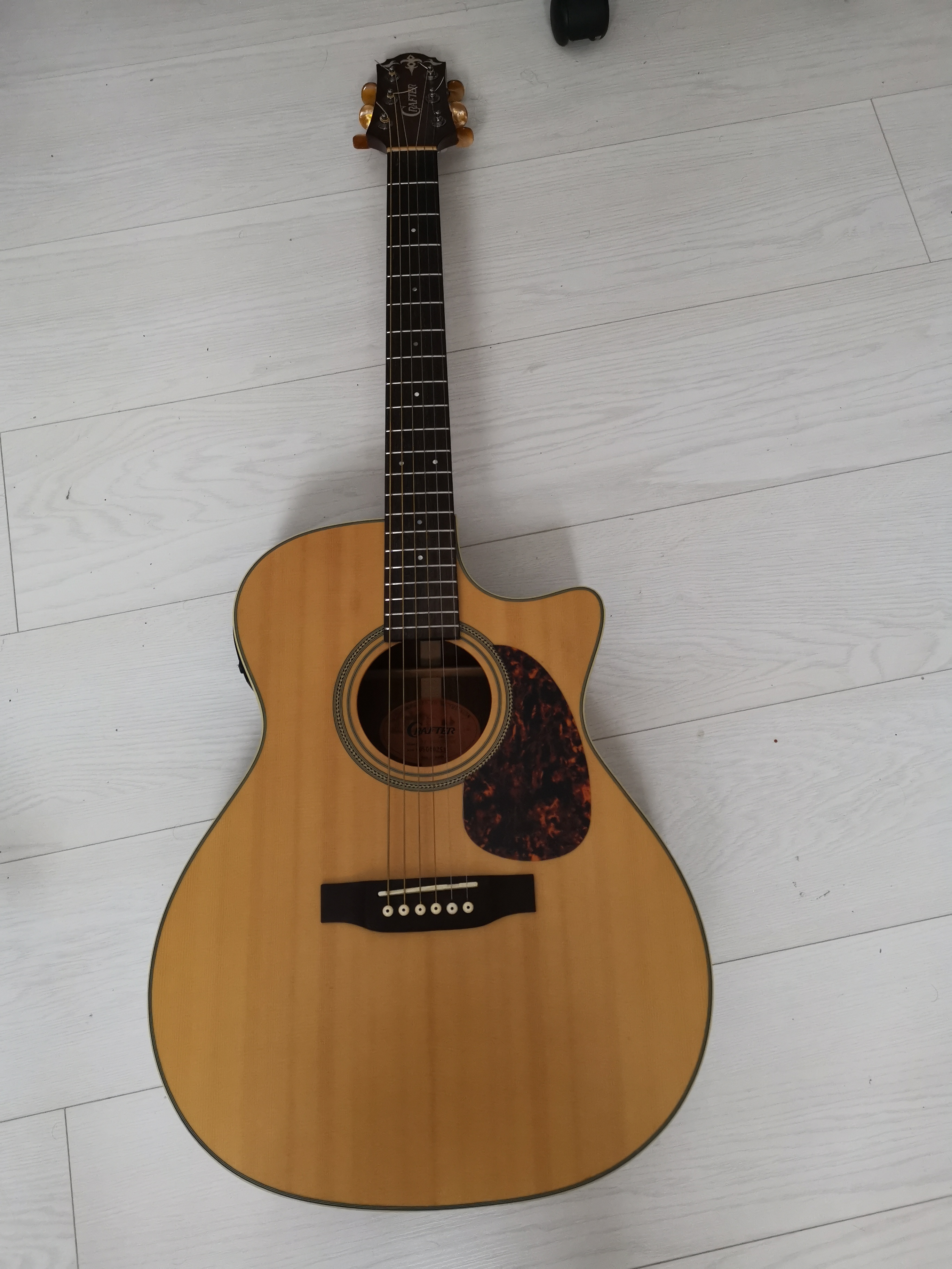 Acheter Guitare électro-acoustique Crafter TV 200 Très bon état - 250,00 € Guitare électro-acoustique Crafter TV 200 Très bon état - reconditionné disponible sur Zic Ethic