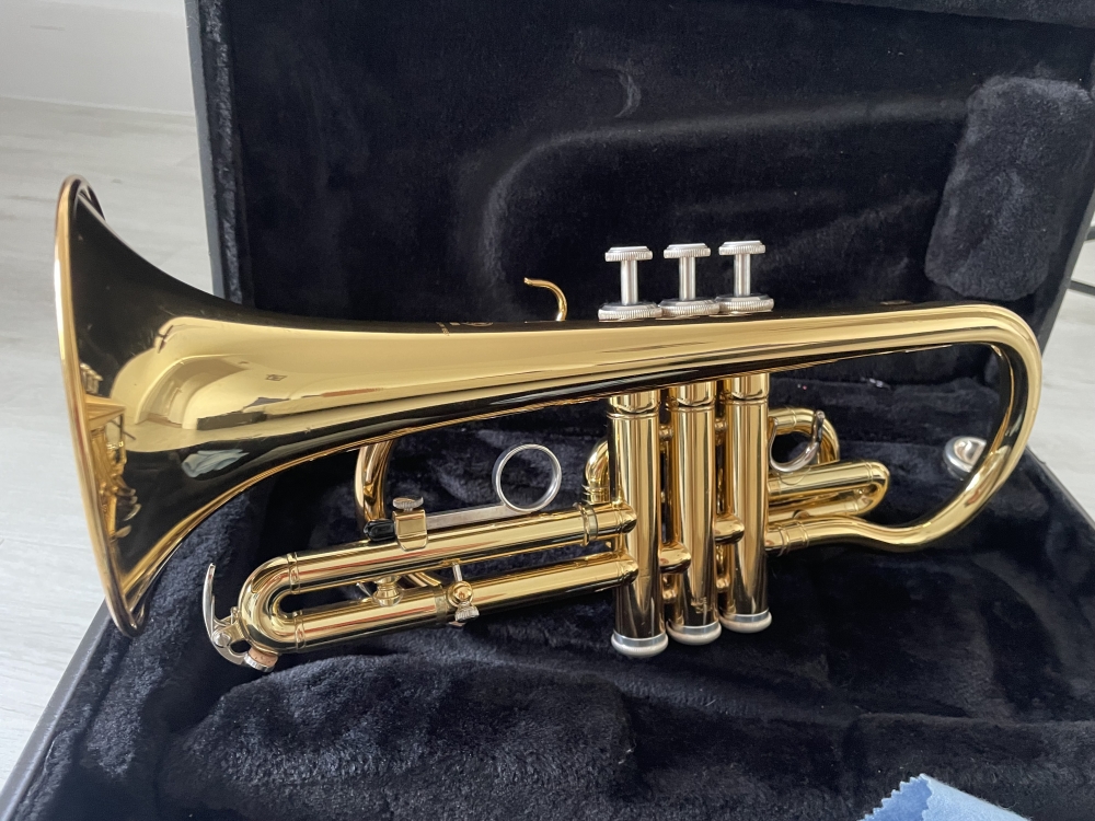 Cornet Yamaha YCR-2330 III