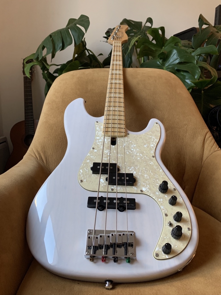 Basse Sire Marcus Miller P7 Swamp Blanche