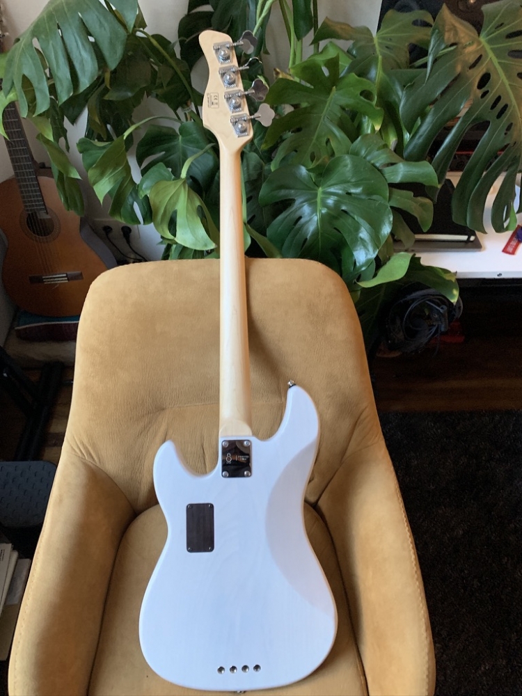 Basse Sire Marcus Miller P7 Swamp Blanche