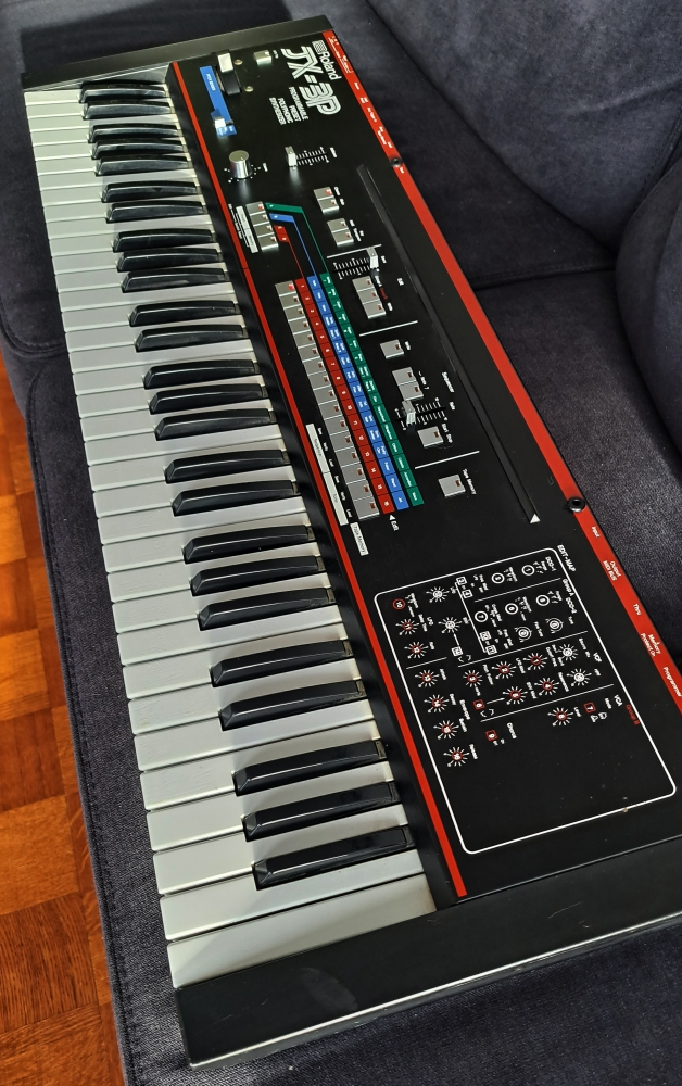 Synthétiseur Roland JX-39
