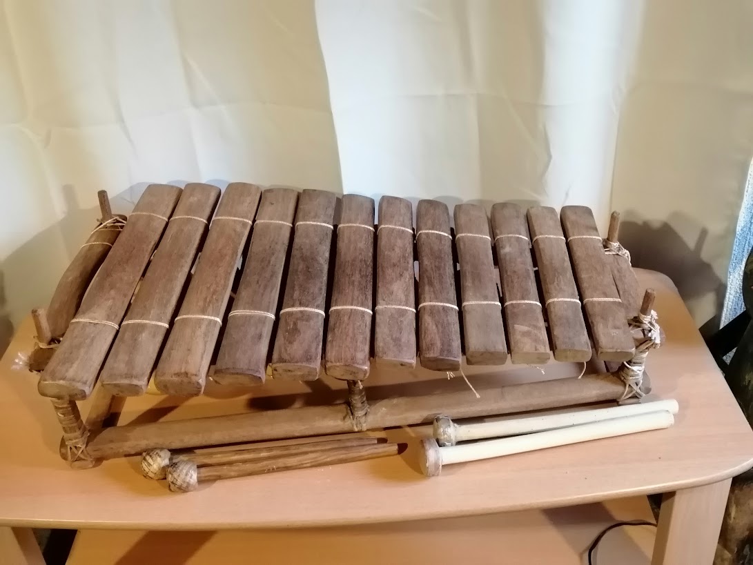 Balafon pentatonique 12 lames Très bon état -  reconditionné disponible sur Zic Ethic