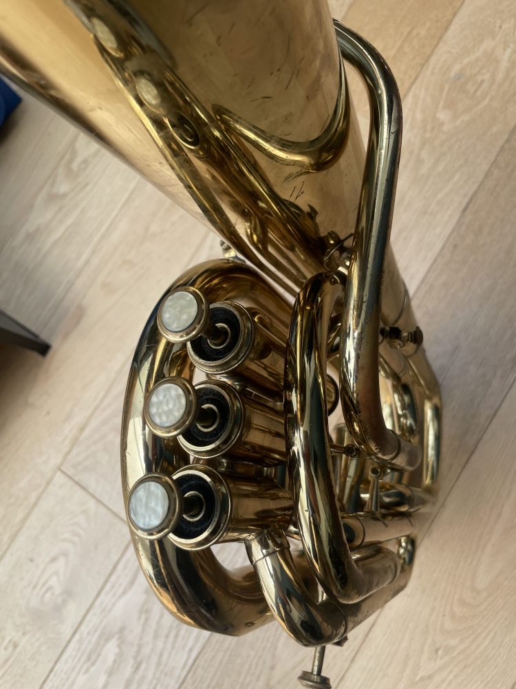 Saxhorn Antoine Courtois Basse 164