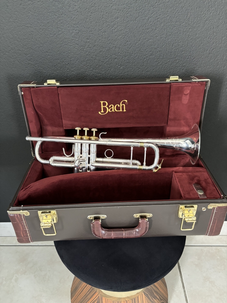 Trompette Sib Bach Stradivarius New-York 43 100eme anniversaire 