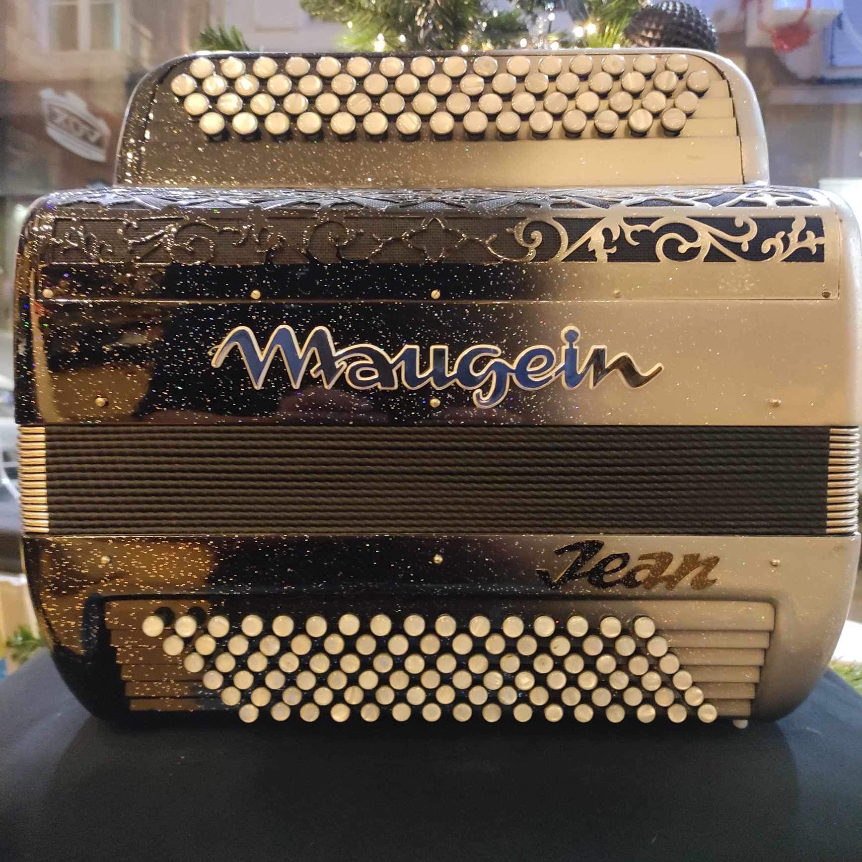 Acheter Accordéon Maugein Mini Sonora Basson Bon état - 1880,00 € Accordéon Maugein Mini Sonora Basson Bon état - reconditionné disponible sur Zic Ethic
