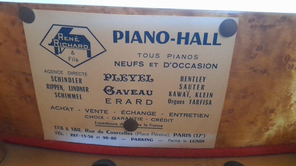 Piano 1/2 queue Erard